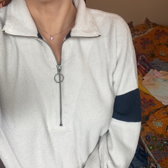 Abercrombie & Fitch Half Zip Sweatshirt - Picture 4 of 7
